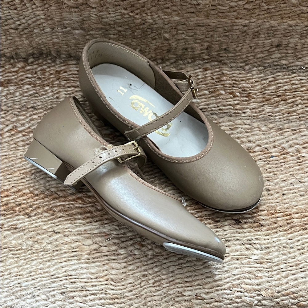 Beige 11 Tap Shoes